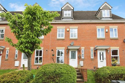 3 bed property, in Fulneck Close, £225,000
