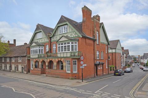 2 bed property, in Bedford Mews, £350,000