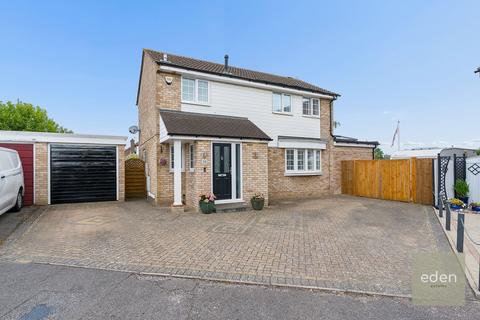 4 bed property, in Stevenson Way, £575,000
