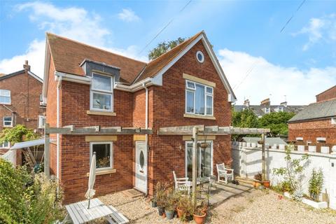 4 bed property, in Dartmouth Road, £250,000