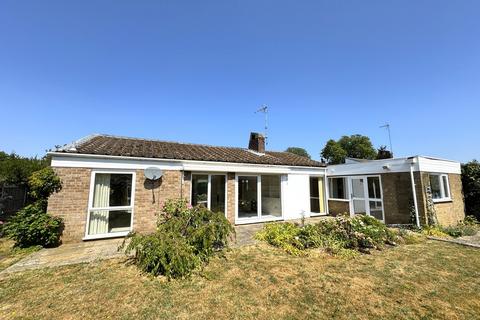 3 bed property, in FAIRGREEN - Detached, £215,000