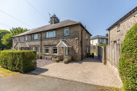 3 bed property, in 74 Castle Grove, £340,000