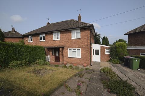 3 bed property, in Dickins Road, £185,000