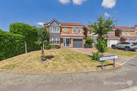 5 bed property, in Charleston Close, £375,000