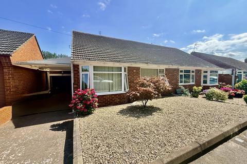 2 bed property, in Kinley Road, £160,000