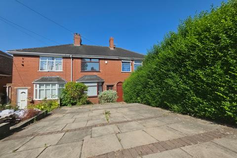2 bed property, in Star & Garter Road, £150,000
