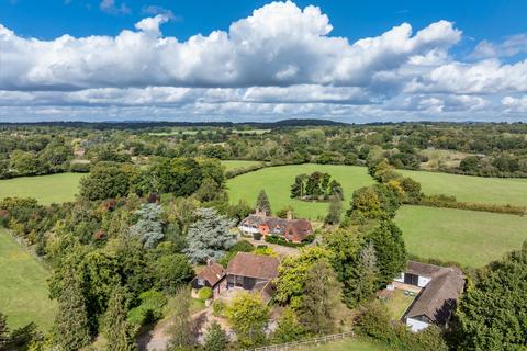 5 bed property, in Naldretts Lane, £2,600,000