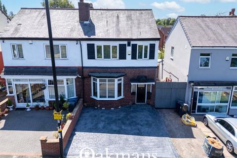 3 bed property, in Portland Road, £325,000