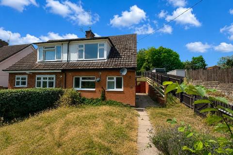 3 bed property, in High Street, £190,000