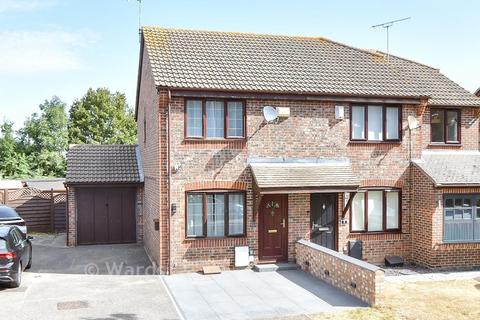 2 bed property, in School Crescent, £450,000
