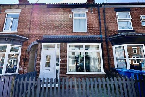 2 bed property, in Sharp Street, £130,000