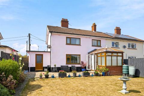 3 bed property, in Rose Lane Close, £300,000