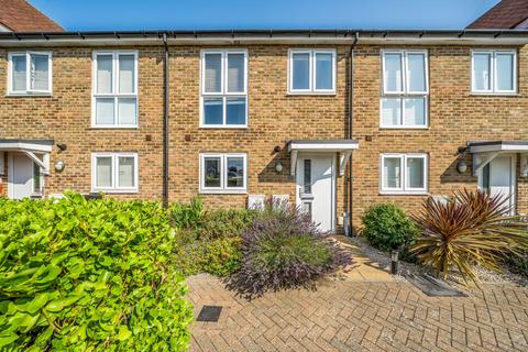 2 bed property, in Juniper Way, £290,000