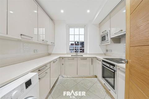 1 bed property, in Forset Court, £428,000