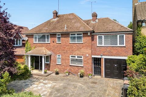 4 bed property, in Erleigh Court Drive, £830,000