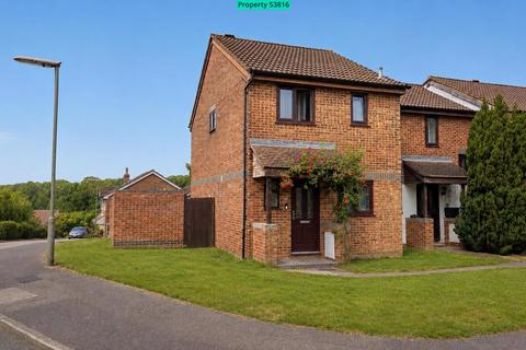 2 bed property, in Banks Way, £480,000