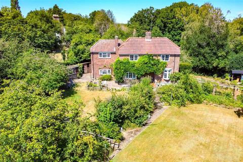 4 bed property, in The Common, £1,500,000