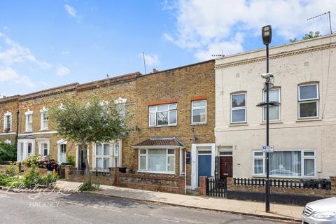5 bed property, in Wayland Avenue, £900,000