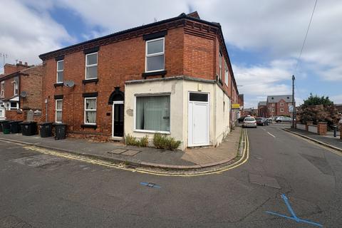 2 bed property, in Claye Street, £55,000