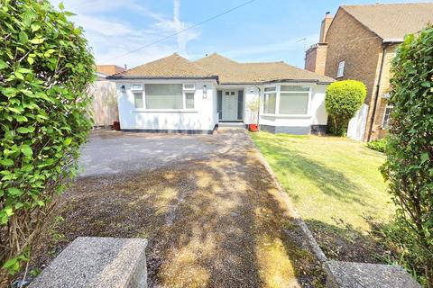 4 bed property, in Kempson Avenue, £665,000