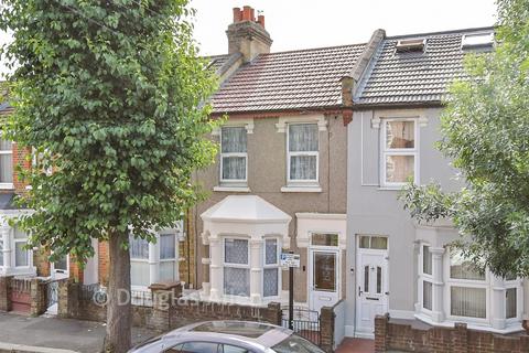3 bed property, in Skeltons Lane, £380,000