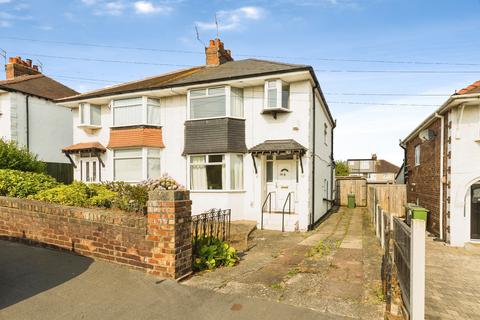 3 bed property, in Gresford Avenue, £300,000