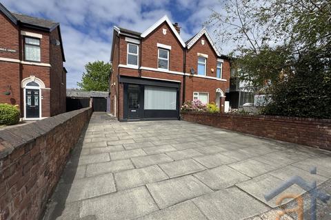 1 bed property, in Bispham Road, £180,000