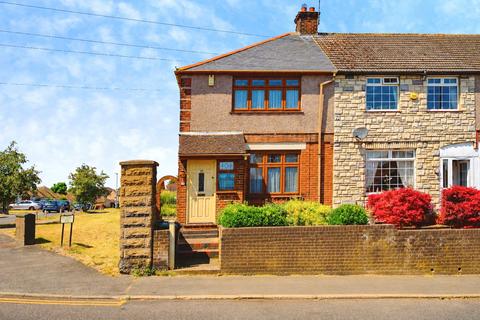 3 bed property, in Neville Road, £325,000