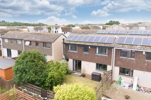2 bed property, in Deanhead Road, £125,000