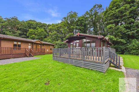 2 bed property, in Bowland View, £68,000