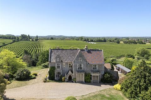8 bed property, in Staplestreet Road, £2,750,000