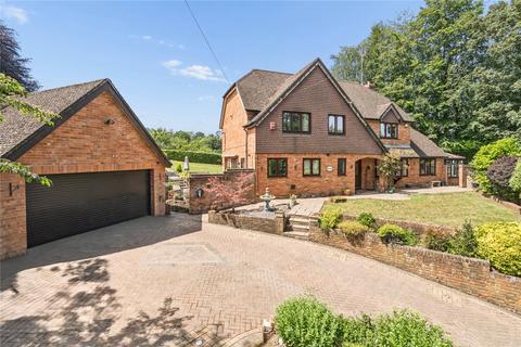 4 bed property, in Solesbridge Lane, £1,395,000