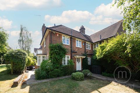 4 bed property, in Addison Way, £1,000,000