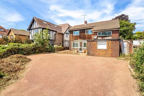 4 bed property, in Brighton Road, £675,000