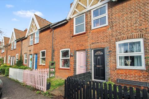 3 bed property, in 22 Colville Road, £140,000