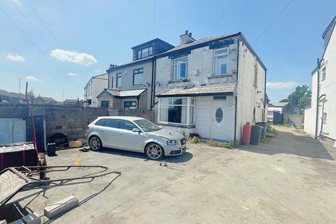 3 bed property, in Reevy Avenue, £225,000