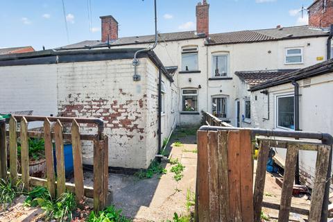 3 bed property, in 3 Bainbridge Terrace Huthwaite, £40,000