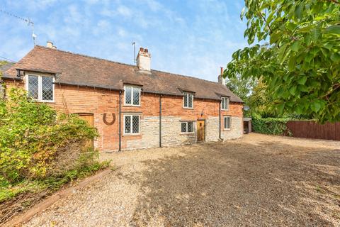 4 bed property, in Gainsborough Road, £460,000