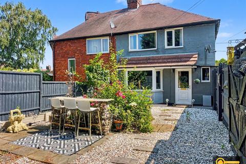3 bed property, in Ransome Road, £175,000