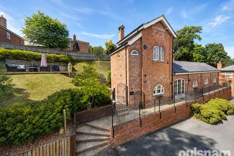 2 bed property, in Galton Way, £475,000