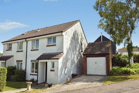3 bed property, in Rosenheim Rise, £300,000
