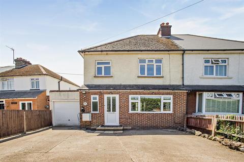 3 bed property, in Tyland Lane, £425,000