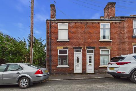2 bed property, in Nelson Street, £95,000