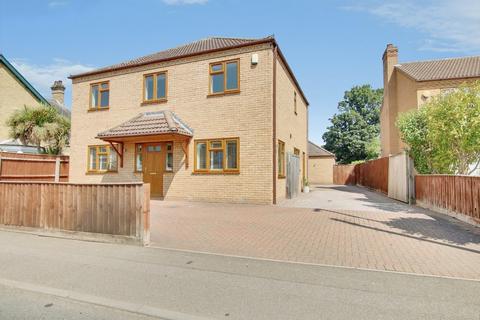 4 bed property, in St. Peters Road, £600,000