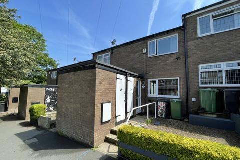 2 bed property, in Bell Lane, £169,950