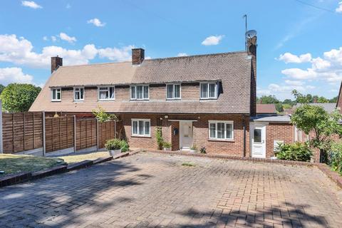 3 bed property, in Sun Hill, £425,000