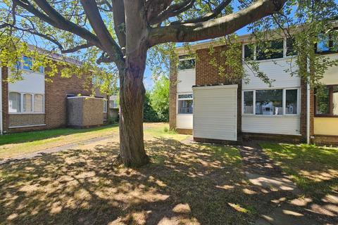 3 bed property, in Thirston Drive, £140,000