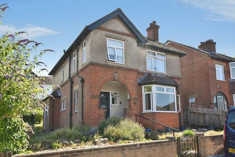 3 bed property, in Pauls Dene Road, £450,000