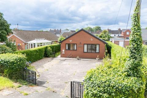 2 bed property, in Bypass Road, £180,000