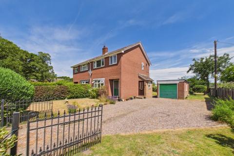 3 bed property, in Newport TF10, £280,000
